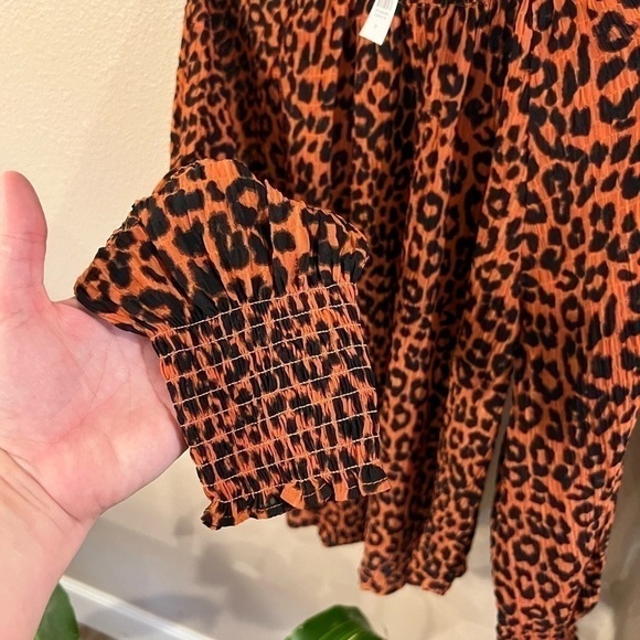 Loft cheetah blouse - Picture 4 of 7